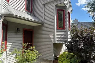 19 McIntosh Dr, Amherst, MA 01002 - Photo 1