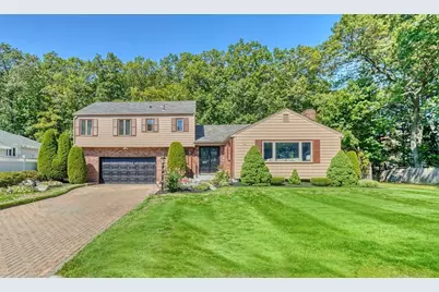 118 North Woodcrest Drive, Melrose, MA 02176 - Photo 1