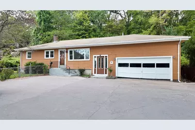 424 Lake Avenue, Worcester, MA 01604 - Photo 1