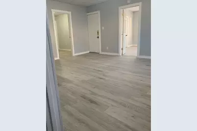 588-590 Locust St #1W, Fall River, MA 02720 - Photo 1