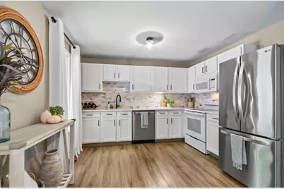 40 Country Hill Ln #40, Haverhill, MA 01832 - Photo 1