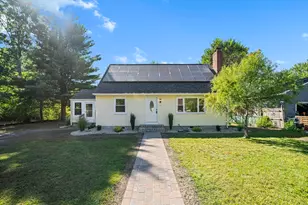 6 Sparrow Dr, Springfield, MA 01119 - Photo 1