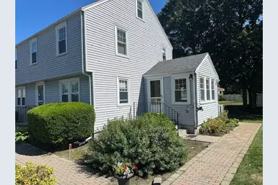 67R Village St. #1, Marblehead, MA 01945 - Photo 1