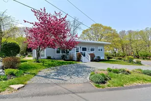 16 Warwick Rd, Gloucester, MA 01930 - Photo 1