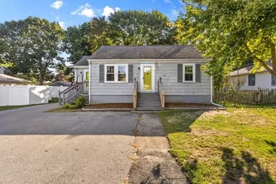 31 Briggs Ave, Somerset, MA 02725 - Photo 1