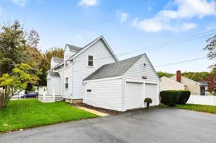 2 Rose Cir, Peabody, MA 01960 - Photo 1