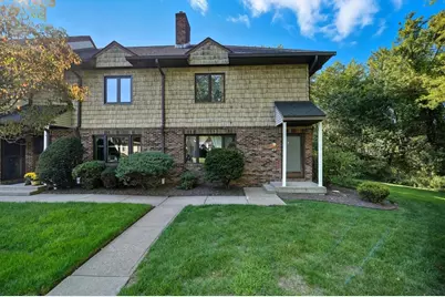 4H Castle Hills #H, Agawam, MA 01001 - Photo 1