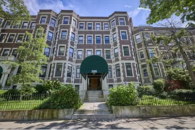 386 Riverway #4, Boston, MA 02115 - Photo 1