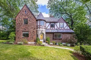 1069 W Roxbury Pkwy, Brookline, MA 02467 - Photo 1