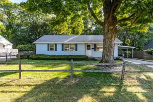 99 Rosewell St, Springfield, MA 01109 - Photo 1