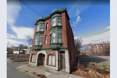 635 Middlesex St, Lowell, MA 01851 - Photo 1