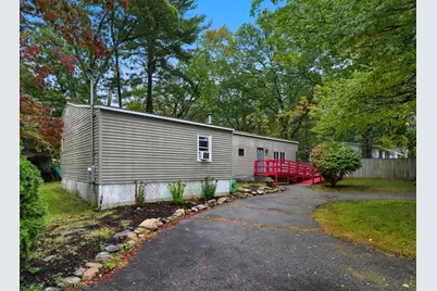 15 Humes St, Webster, MA 01570 - Photo 1