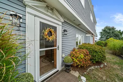 184 Bay Ave #2, Marshfield, MA 02050 - Photo 1