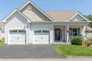 31 Sagewood Dr, Pelham, NH 03076 - Photo 1