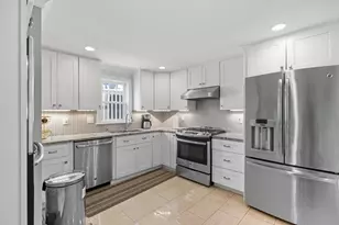 28 Roberts St, Malden, MA 02148 - Photo 1