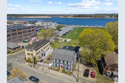 240 Merrimac St #4, Newburyport, MA 01950 - Photo 1