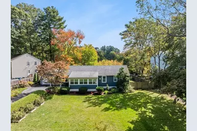 22 S Lakeview Rd, Norton, MA 02766 - Photo 1