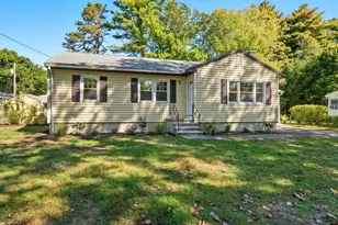 15 Taunton St, Bellingham, MA 02019 - Photo 1