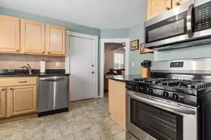 84 Willow St, Cambridge, MA 02141 - Photo 1