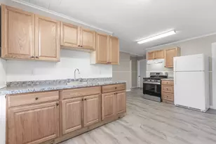 7 Appleton St, Danvers, MA 01923 - Photo 1