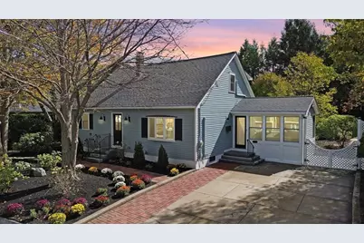 29 Columbus Ave, Newburyport, MA 01950 - Photo 1