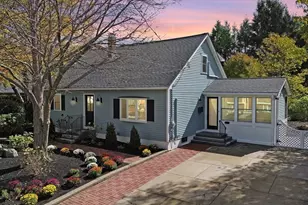 29 Columbus Ave, Newburyport, MA 01950 - Photo 1