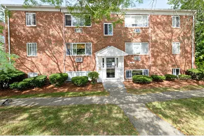 133 Winthrop St #4, Framingham, MA 01702 - Photo 1