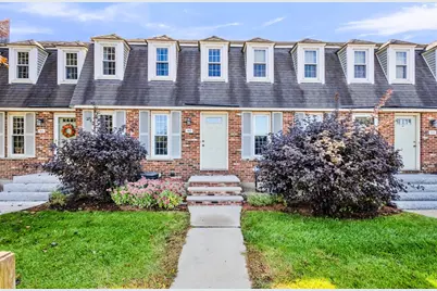 122 Swan St #102, Lowell, MA 01852 - Photo 1