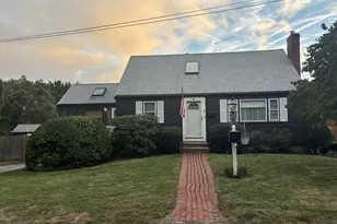 2 Winstead Ln, Weymouth, MA 02189 - Photo 1