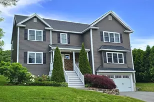 34 Fieldstone Dr, Burlington, MA 01803 - Photo 1