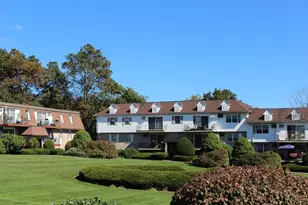 20 Williamsburg Ct, Shrewsbury, MA 01545 - Photo 1