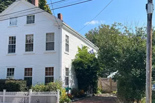 7 Parsons St, Newburyport, MA 01950 - Photo 1