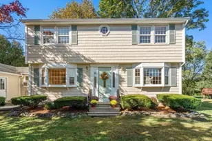 99 Lincoln Ln, Dracut, MA 01826 - Photo 1