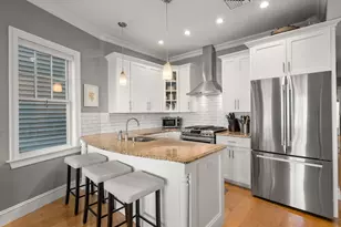 29 M, Boston, MA 02127 - Photo 1