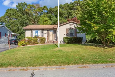 17 Roy St, Fairhaven, MA 02719 - Photo 1