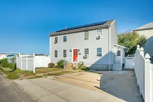 164 Wamsutta St, Fall River, MA 02723 - Photo 1