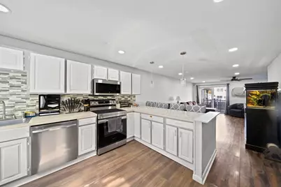 168 Hart St #22, Taunton, MA 02780 - Photo 1