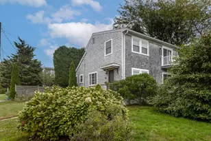 15 Baxter Ave, Fairhaven, MA 02719 - Photo 1