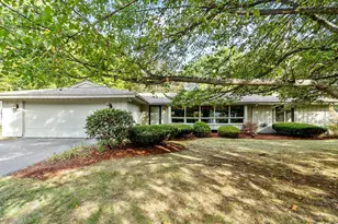 5 Montcastle Dr, Chelmsford, MA 01824 - Photo 1