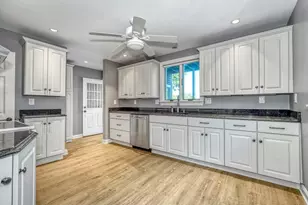 29 Fenwick St, Somerville, MA 02145 - Photo 1