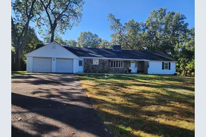 236 Pondview Dr, Springfield, MA 01118 - Photo 1