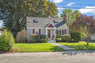 13 Windsor Rd, Beverly, MA 01915 - Photo 1