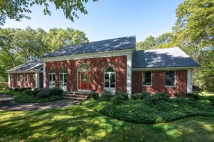 17 Robincrest Ct, Seekonk, MA 02771 - Photo 1