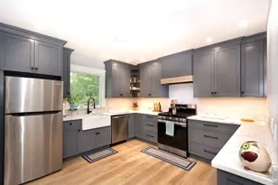 231 Main St, Kingston, MA 02364 - Photo 1