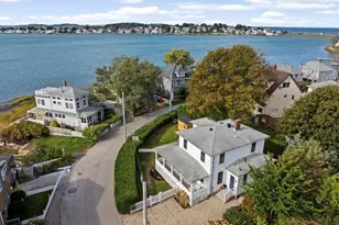 92 Hampton Cir, Hull, MA 02045 - Photo 1