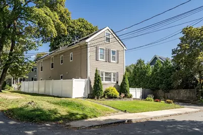 29 Porter St, Woburn, MA 01801 - Photo 1