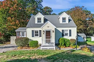 29 Fox Hill Rd, Billerica, MA 01821 - Photo 1