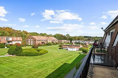 26 Williamsburg Ct #22, Shrewsbury, MA 01545 - Photo 1