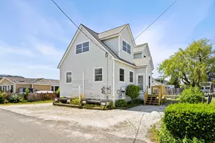 8 58th St, Newburyport, MA 01950 - Photo 1