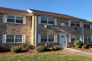 10 C Washington Park Dr, Andover, MA 01810 - Photo 1